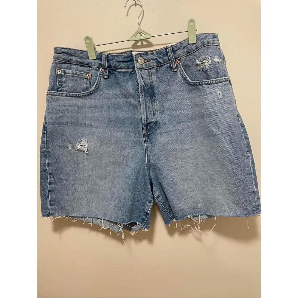 NWT Urban Outfitters BDG 90s Denim Shorts Long Inseam Distressed Cutoffs size 34